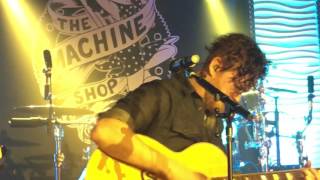 Red Tail Lights- HINDER Stripped acoustic tour LIVE AT THE MACHINE SHOP. W/ Cody Hanson on guitar!
