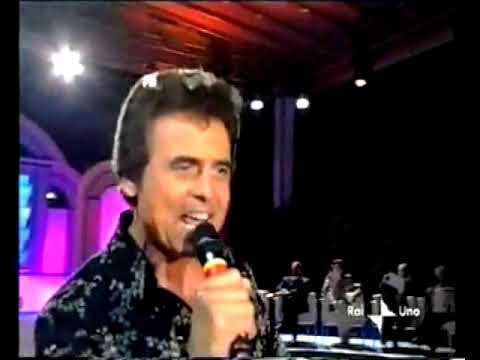 LITTLE TONY & BOBBY SOLO  NON SI CRESCE MAI  [UNA NOTTE A SIRMIONE  2003]