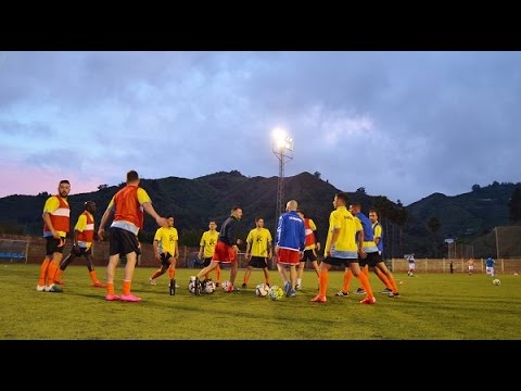 Así se preparaban los jugadores de la UD San Antonio para su último partido