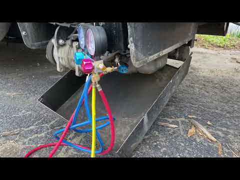 Thermoking Tripac Evolution 2018 A/C charging port locations.