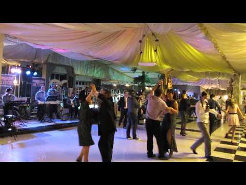 Formatia Altton din Ploiesti - sarbe nunta ,, Ca la mama "