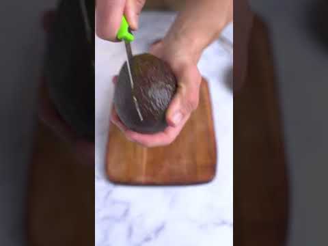 Garlic Confit + Avocado + Sourdough bread + Poached egg This is the perfect breakfast!