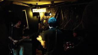 TLDl - The Devil&#39;s Beating His Wife