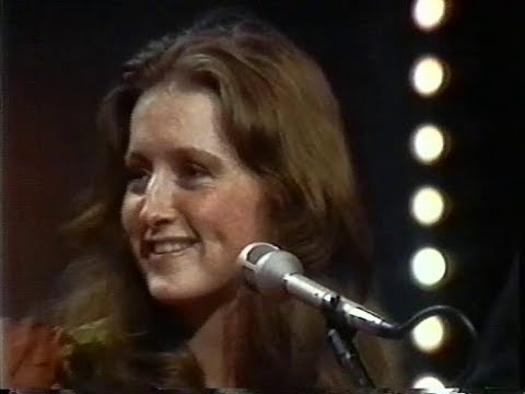 Bonnie Raitt  "Soundstage" PBS TV - Dec  17th, 1974
