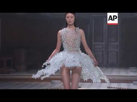 download lagu mp3 mp4 Tsunaina, download lagu Tsunaina gratis, unduh video klip Tsunaina