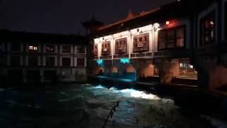 preview picture of video '夜遊都江堰，漆黑中感受流水的氣勢磅礡 - 中國四川省'