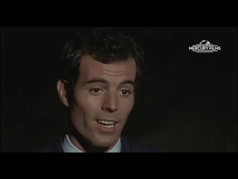 Julio Iglesias canta "La vida sigue igual" en la película del mismo nombre