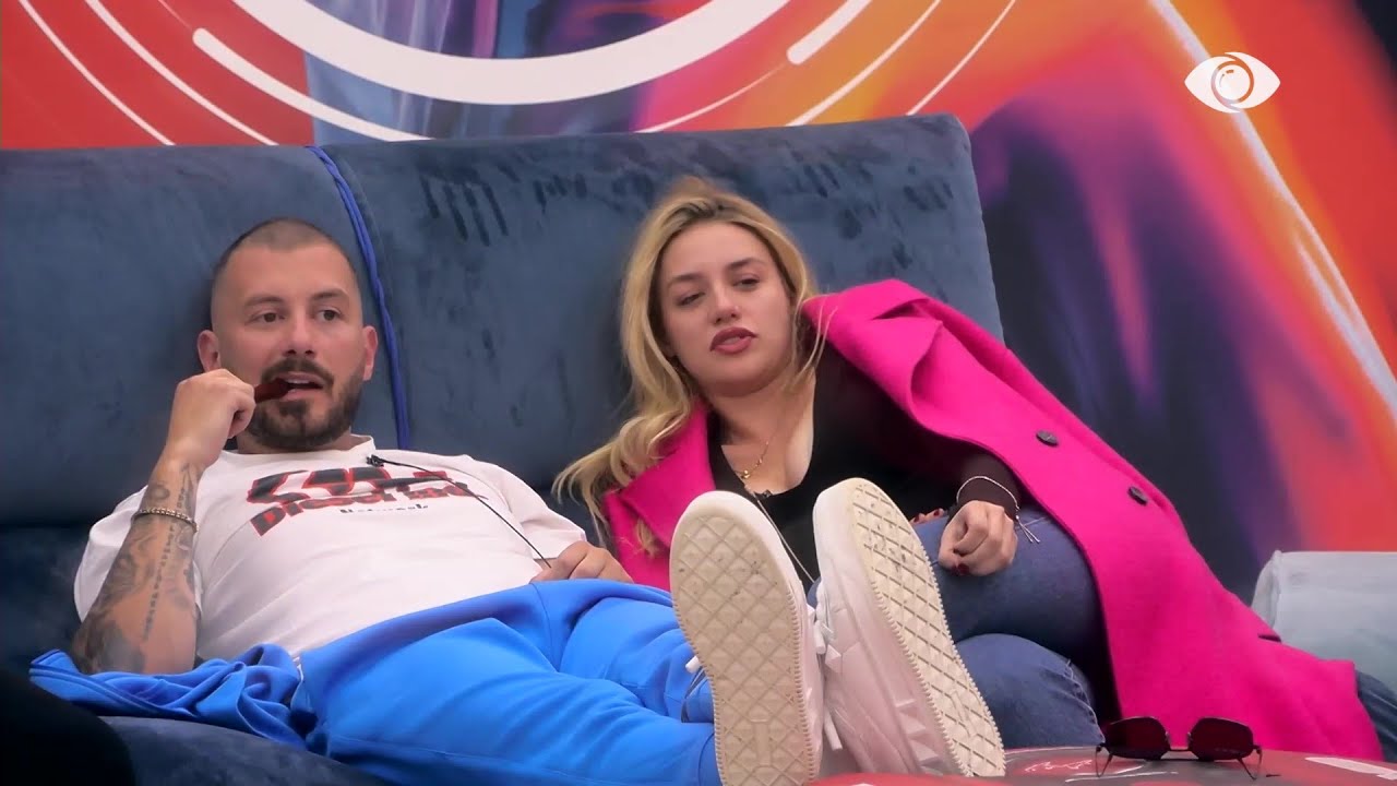 “Përdori Zotin për disa vota…”/ Ja si i përgjigjet Romeo ndjekësit…