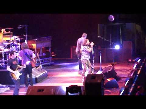 Pearl Jam Smile TD Bank North Garden May 17, 2010 Boston, MA