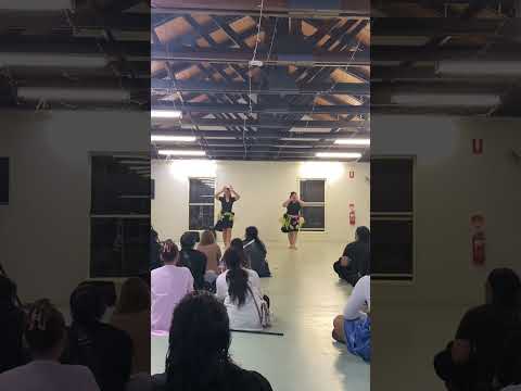 TIMAI SISTERS - Te Hiva (Te Vaka)