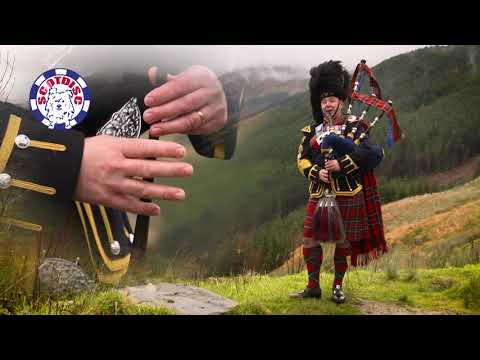 A Lone Piper - Pipe Major Derek Potter plays Highland Cathedral
