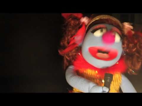 Weird kid sings LADY GAGA - Born this Way (Parody)