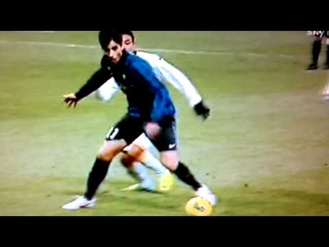Inter-Lecce 4-1 Alvarez Dribbling Super!! 21-12-2011