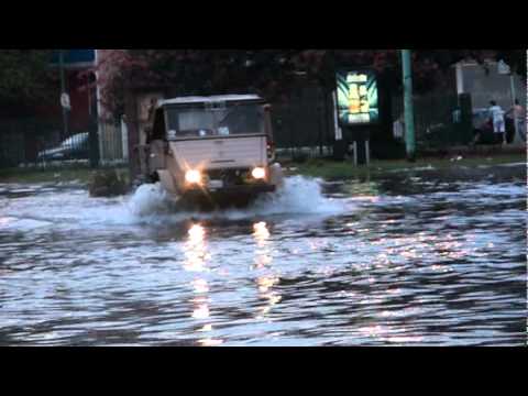 UNIMOG 411 IN FLOOD