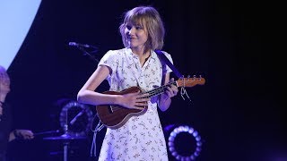 Download lagu Grace VanderWaal Takes the Stage with Moonlight... mp3