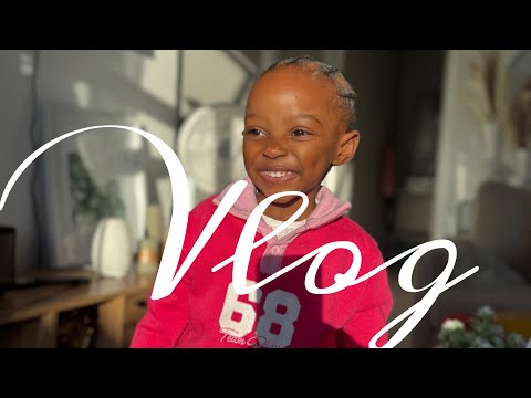 Vlog : Toddler winter shopping// pool day // Kimaya gets her hair done 😍😍