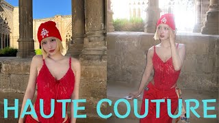 TWICE・モモ、美谷間際立つ真っ赤なボディスーツ姿にファン衝撃『Identity』MVオフショット公開