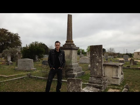 It's a Grimm-Life Daily Vlog #17 - The Texas Chainsaw Massacre