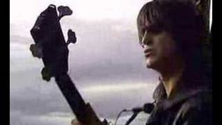 Kings of Leon - California Waiting (T in The Park 2004)