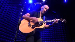 Simon Townshend - Looking Out Looking In - Joe's Pub, New York - 12-11-2012