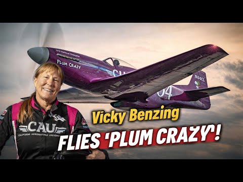 Vicky Benzing fliegt die legendäre „Plum Crazy“ P-51 Mustang in Reno!