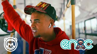 Musik-Video-Miniaturansicht zu Una Locura Songtext von Ozuna, J Balvin & Chencho Corleone