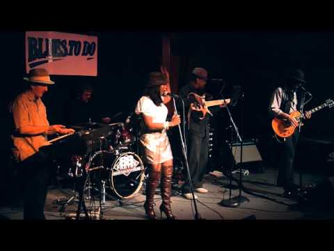 Groove Kitchen Band video.