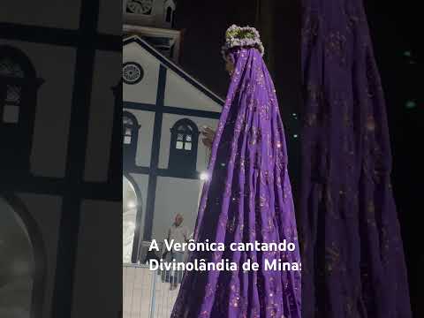 A Veronica cantando Divinolândia de Minas