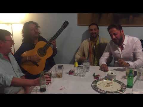 El Perla and his cuadrilla - Incredible flamenco "after party" performance