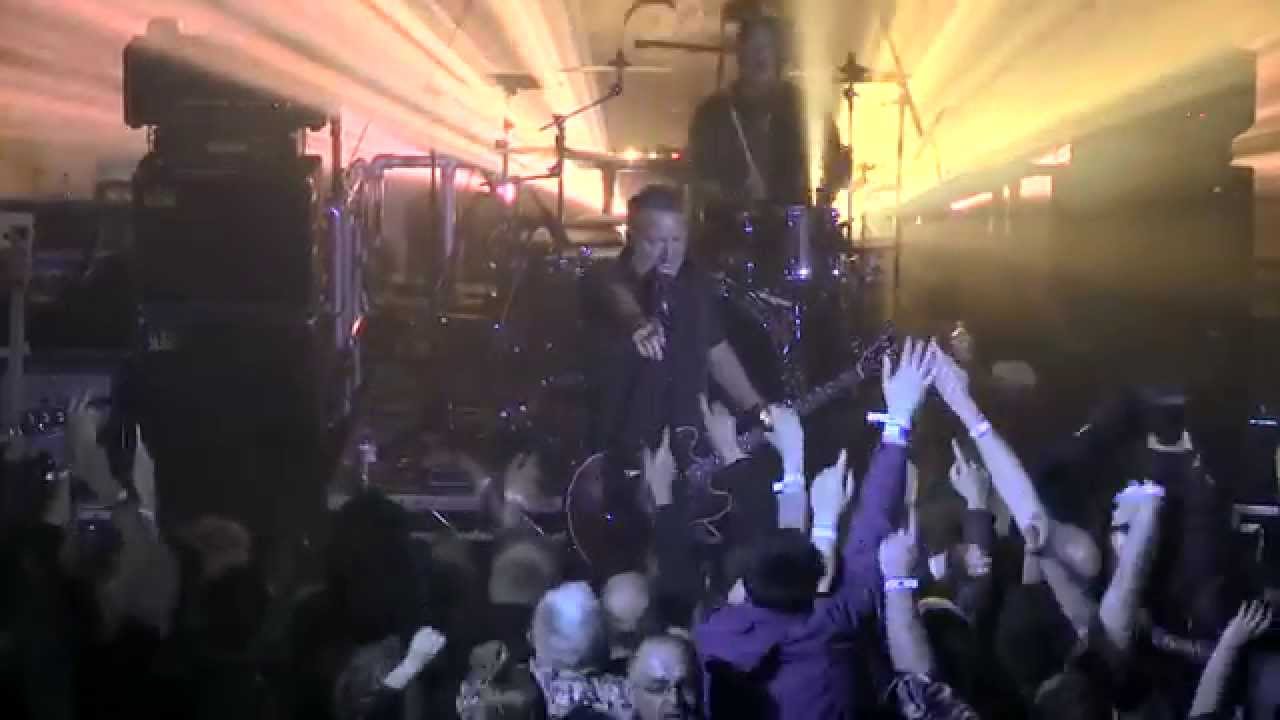 Peter Hook & The Light - Love Will Tear Us Apart - Christ Church, Macclesfield, 18/05/15.