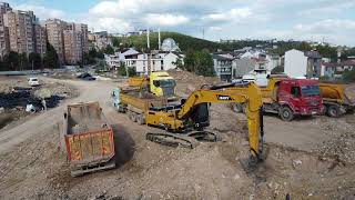 Sany Excavator Toprak Yükleme İşlemi yapıyor.