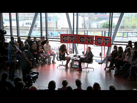 Ontroerend: Giovanca zingt voor Remco Campert