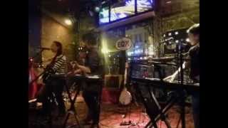 Take me down to the bayou cafe&#39; with von Grey