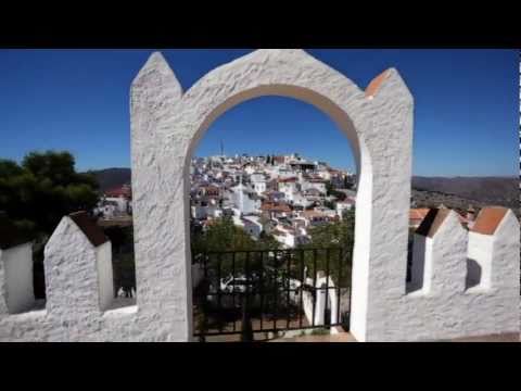 Comares: For rural tourism and hiking