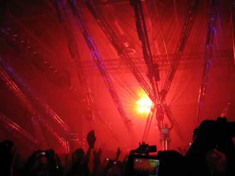 Trance Energy 2009 - Rank1 playing L.E.D. There Be Light LIVE [HQ Audio]