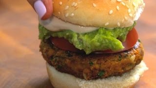 Vegan Recipe: Falafel Sliders
