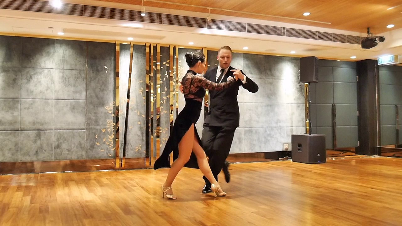 2016 HK Alexandr Frolov and Maria Frolova Perform 2