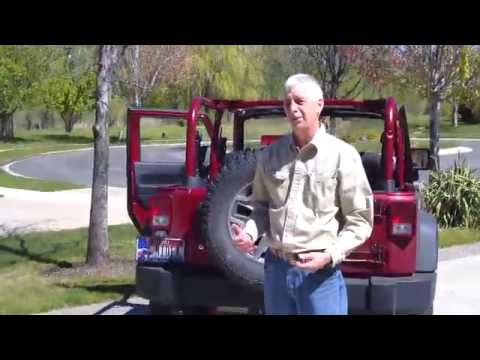 Jeep Wrangler Rubicon 2013: Blazing Backup Lights (That Can’t Be Seen)