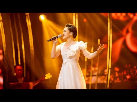Nguyên Hà - Nhắm Mắt Thấy Mùa Hè
