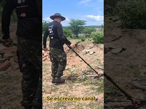 olhem só mais uma ruína de casa que na antiga Barra de Santana no município de Jucurutu RN