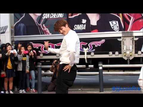 150321 JJCC Simba and Prince Mak Special Dance Stage at Guerrilla Concert in Hongdae