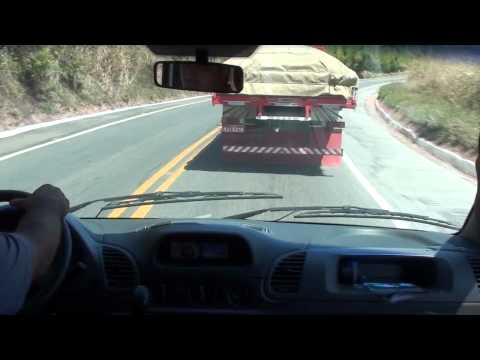 YURI BH NA ESTRADA COM A EQUIPE E YURI YAN INDO PARA GRANDE SHOW EM VIÇOSA -MG-DIA 01/10/2011