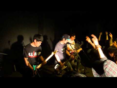 20140503 BettyAss - Go Get A Skate!