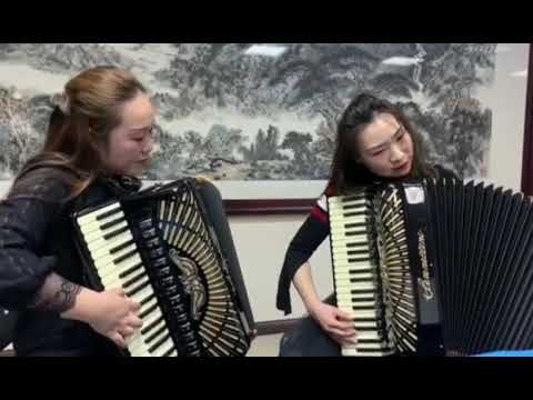 Zhang Ni & Zhao Ying with Serenellini Accordions