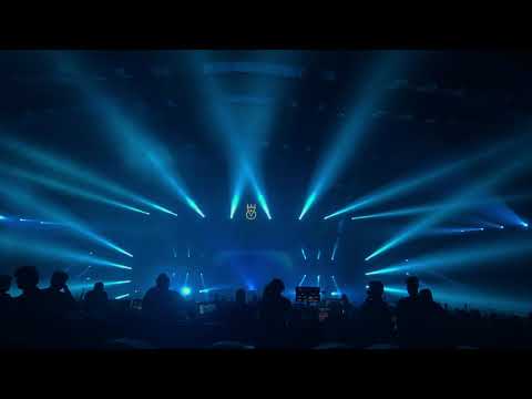 Cosmic Gate & Arnej – No Strings Attached live at EVC 2017,Mumbai Playing by Markus Schulz