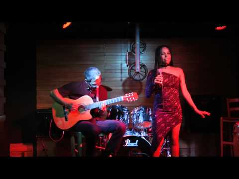 Elisete accompanied by Ron Laor - Luar e cafe (Original song)