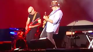 Joe Satriani - What Happens Next // Live in Istanbul (Best Solo Ever)