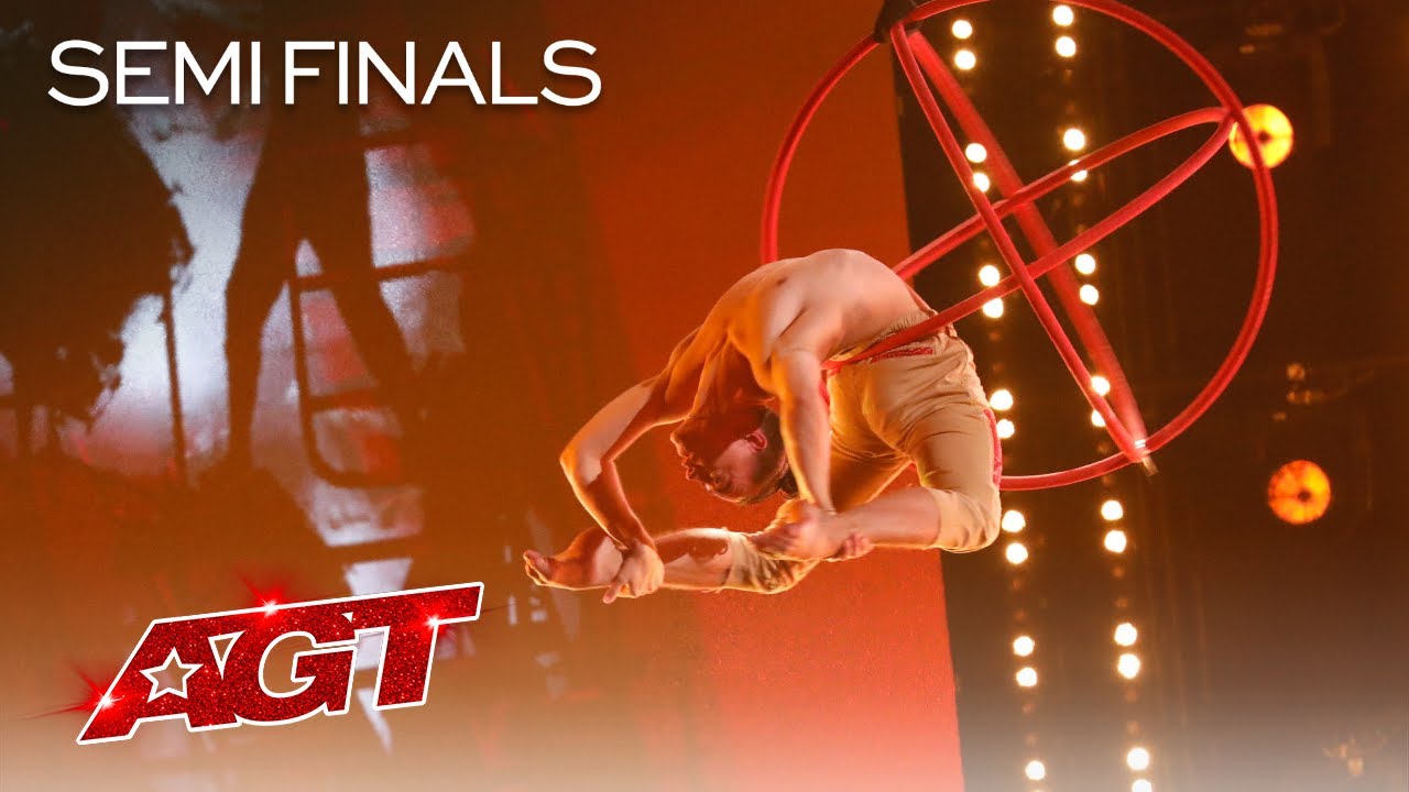 Teen Aerialst Aidan Bryant Delivers HIGH-STAKES Aerial - America's Got Talent 2021 thumbnail