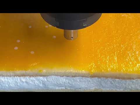 Watercut RX cutting frozen cake