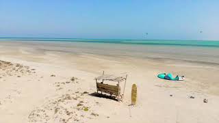 preview picture of video 'The Kitelagoon of Sur Masirah - Masirah Island, Sultanate of Oman  www.kiteboarding-oman.com'